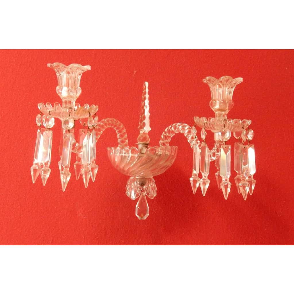 1950′ Paire d’Appliques Au Poignard Baccarat Modèle Tors | Biron 1950′ Paire d’Appliques Au Poignard Baccarat Modèle Tors