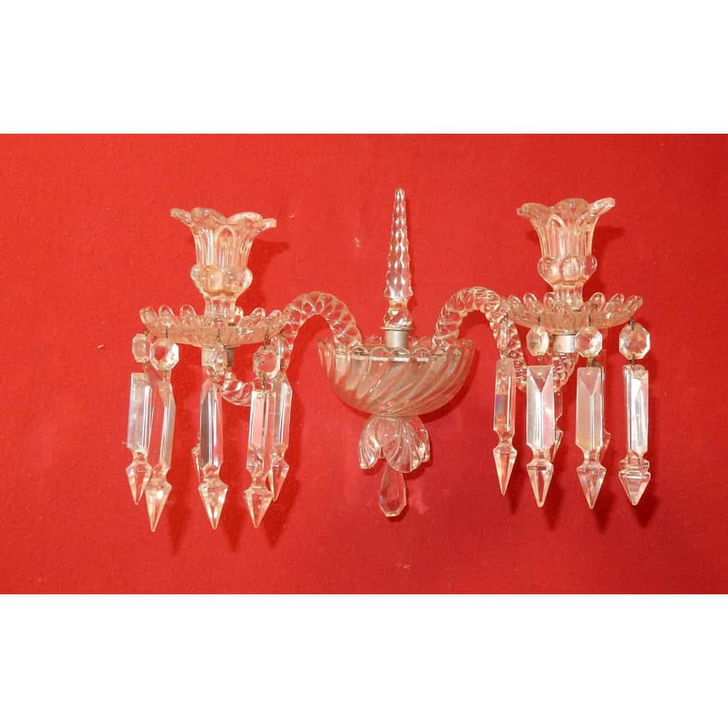 1950′ Paire d’Appliques Au Poignard Baccarat Modèle Tors | Biron 1950′ Paire d’Appliques Au Poignard Baccarat Modèle Tors