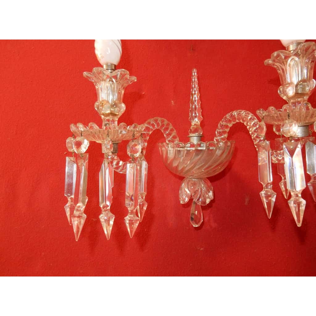 1950′ Paire d’Appliques Au Poignard Baccarat Modèle Tors | Biron 1950′ Paire d’Appliques Au Poignard Baccarat Modèle Tors