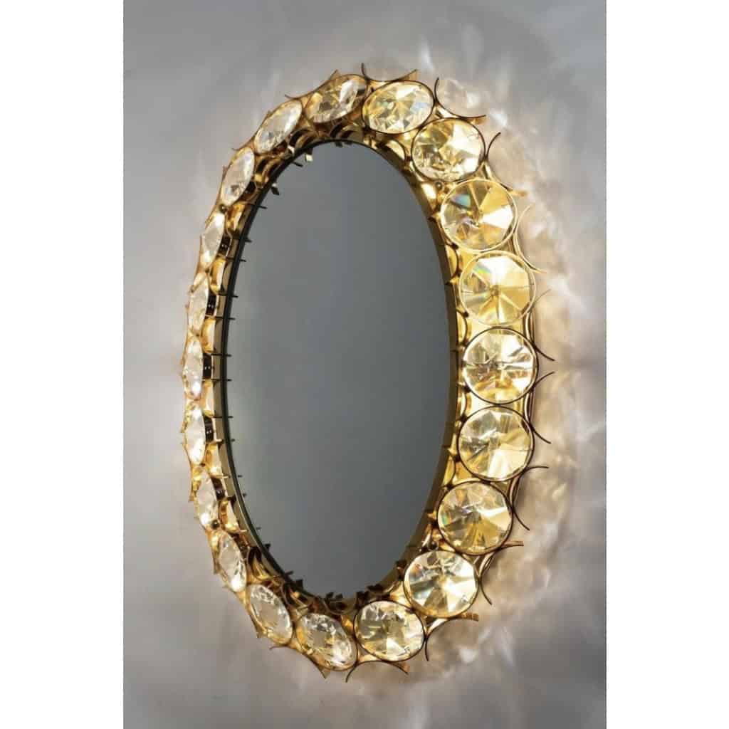 Paire de Miroirs rétro-éclairés dans le style des « bijoux fantaisie » des années 1980. | Biron Paire de Miroirs rétro-éclairés dans le style des "bijoux fantaisie" des années 1980.