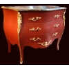 Commode de style Louis XV ouvrant par trois tiroirs en bois peint | Biron Commode de style Louis XV ouvrant par trois tiroirs en bois peint