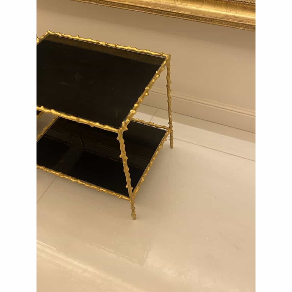 1970′ Paire de Bouts de Canapé En Bronze Doré Decor Végétal Maison Jansen Plateaux Verres Noircis | Biron 1970′ Paire de Bouts de Canapé En Bronze Doré Decor Végétal Maison Jansen Plateaux Verres Noircis