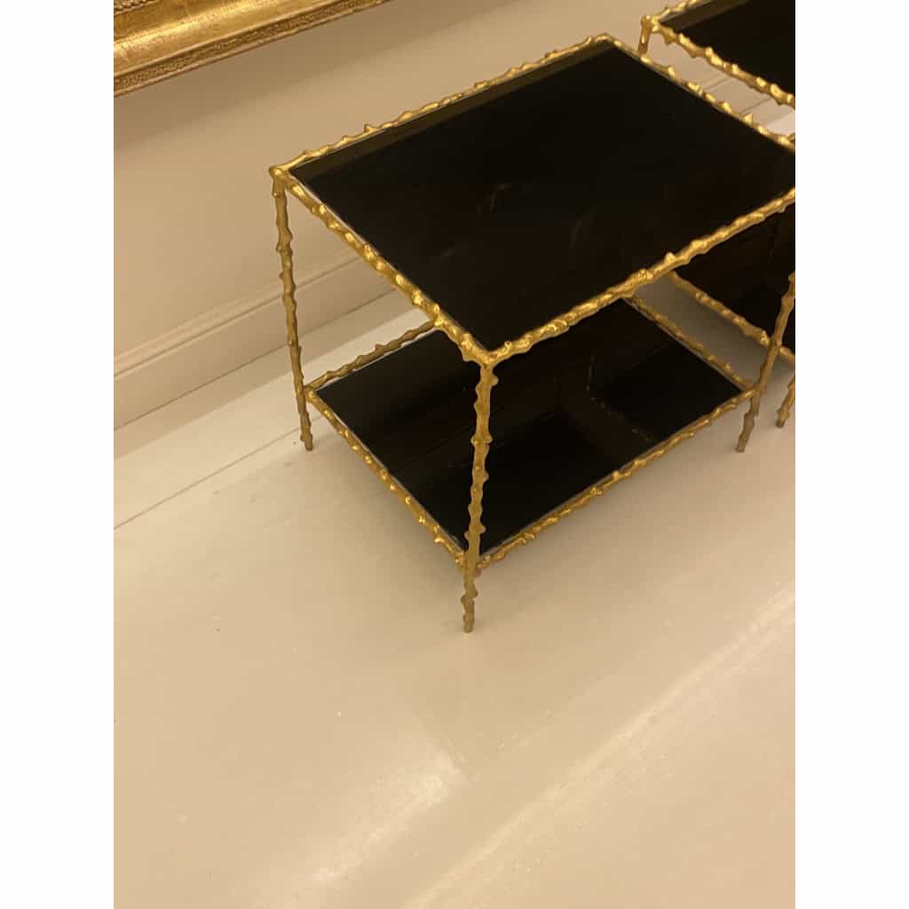 1970′ Paire de Bouts de Canapé En Bronze Doré Decor Végétal Maison Jansen Plateaux Verres Noircis | Biron 1970′ Paire de Bouts de Canapé En Bronze Doré Decor Végétal Maison Jansen Plateaux Verres Noircis