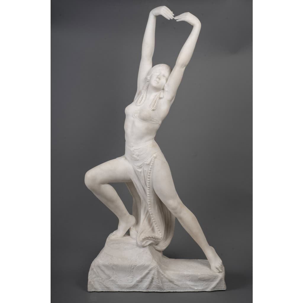 Alfredo Morelli – Danseuse égyptienne, Sculpture De 92 Cm En Marbre Blanc De Carrare, Art Déco | Biron |||||||||||||