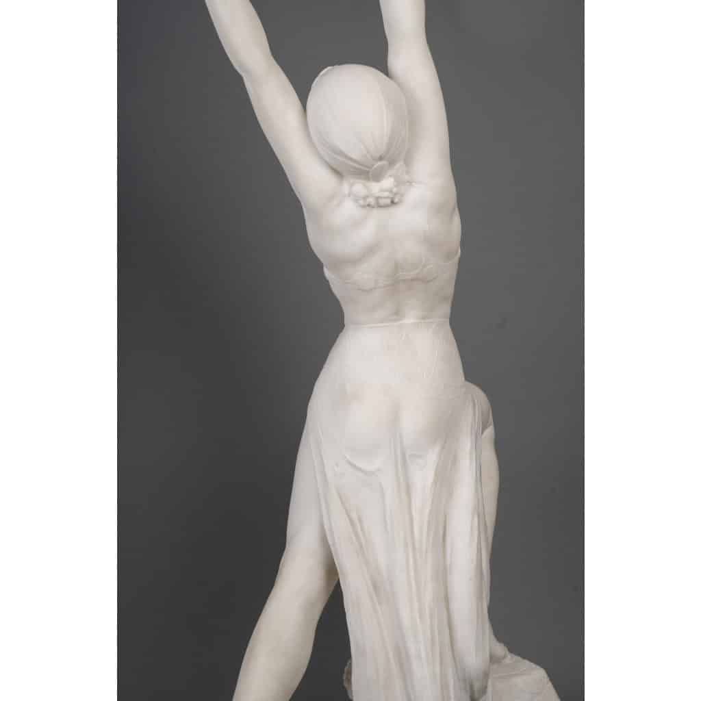 Alfredo Morelli – Danseuse égyptienne, Sculpture De 92 Cm En Marbre Blanc De Carrare, Art Déco | Biron Alfredo Morelli - Danseuse égyptienne, Sculpture De 92 Cm En Marbre Blanc De Carrare, Art Déco