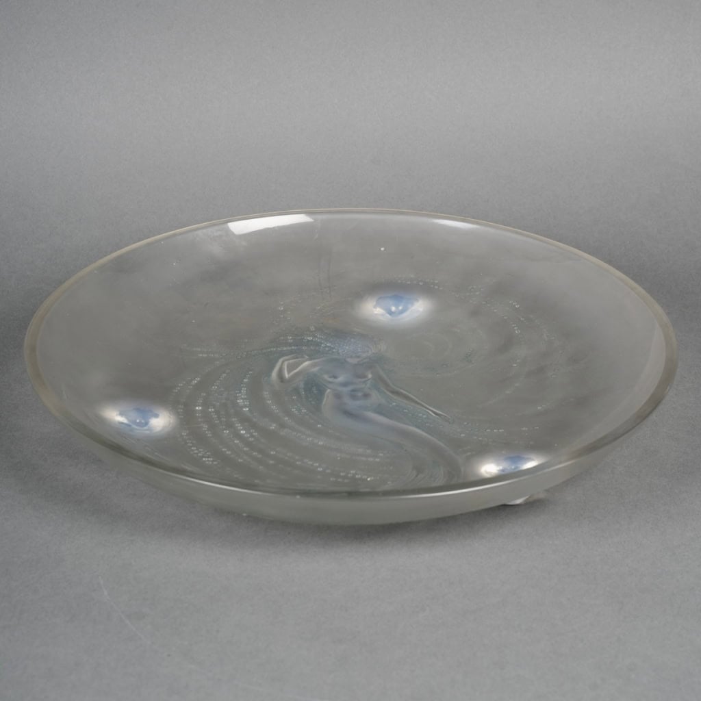 Coupe "Trépied Sirène" verre opalescent patiné bleu de René LALIQUE
