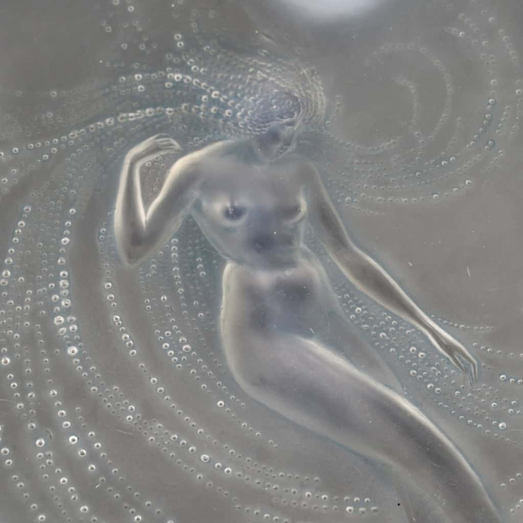 Coupe "Trépied Sirène" verre opalescent patiné bleu de René LALIQUE