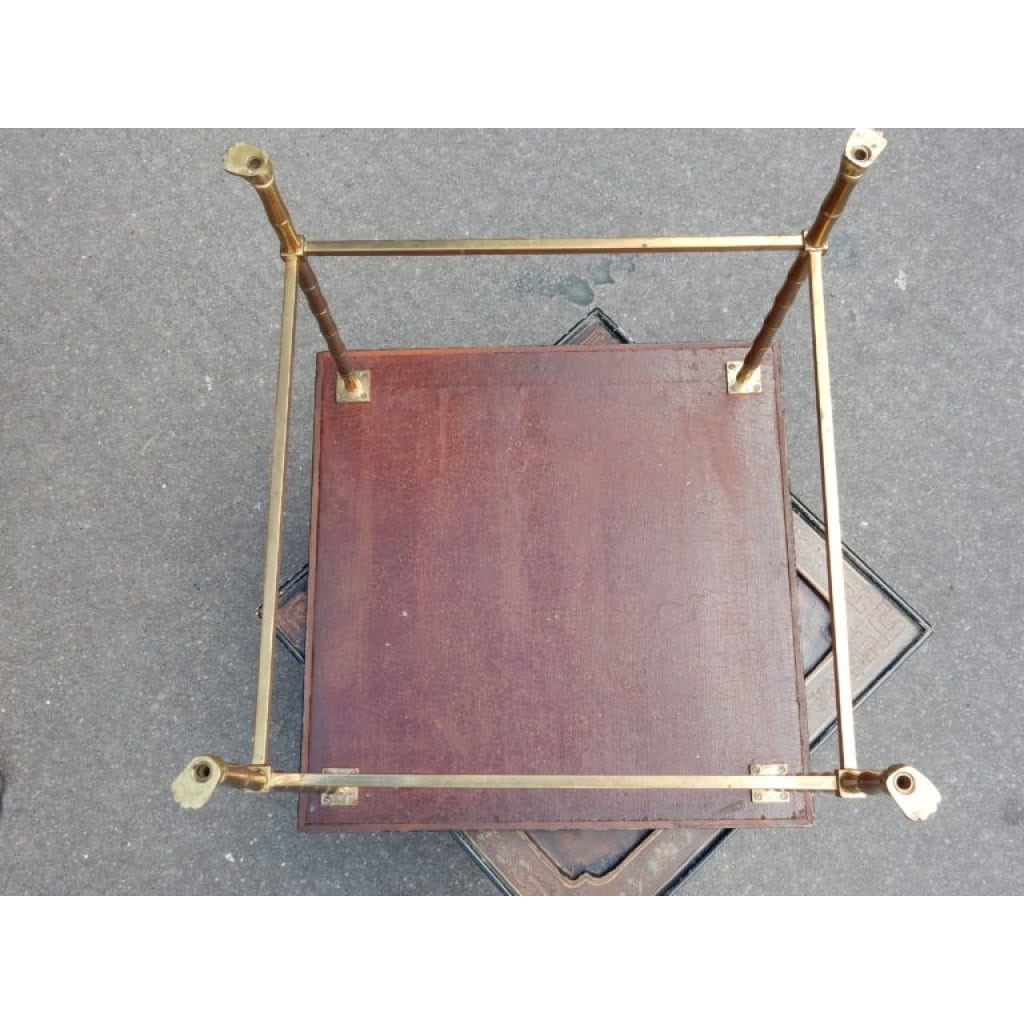 1950/70′ Paire de Bouts de Canapés Bronze Décor Bambou, Plateau Laque de Chine Style Maison Baguès | Biron 1950/70′ Paire de Bouts de Canapés Bronze Décor Bambou, Plateau Laque de Chine Style Maison Baguès