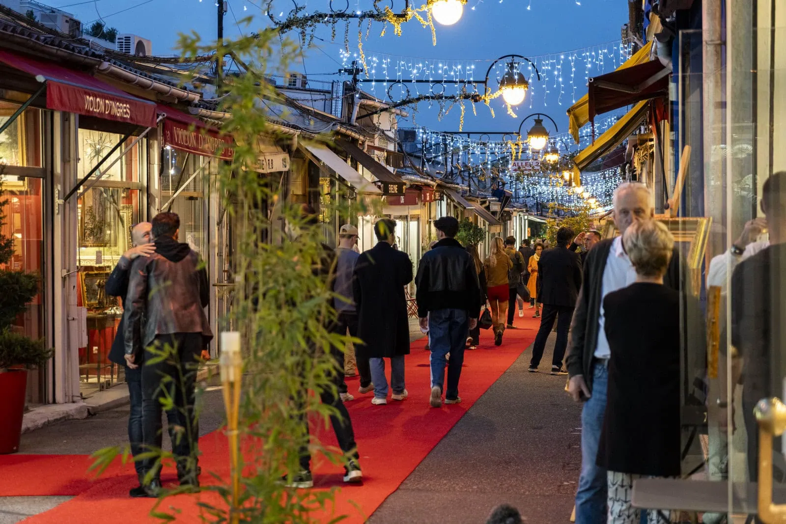 Contact, Biron Market Map and Flea Market Map | Biron