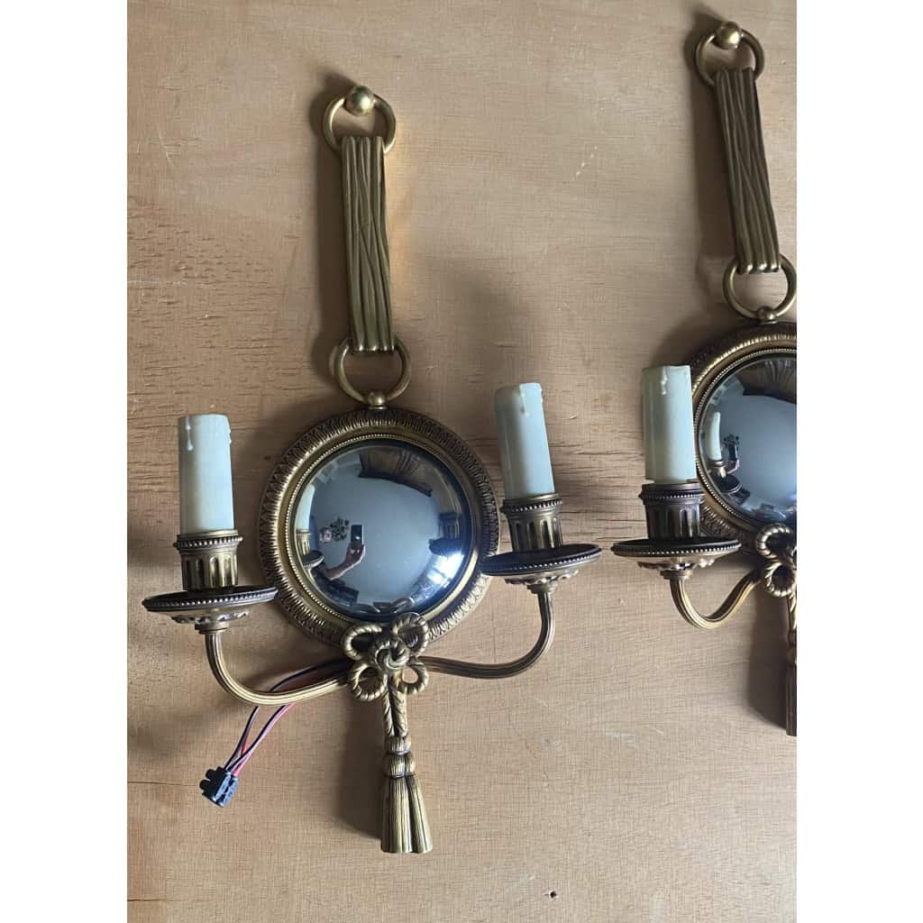 1950/70′ Paire d’Appliques en Bronze Doré Avec Miroir Convexe Signée Petitot | Biron 1950/70′ Paire d’Appliques en Bronze Doré Avec Miroir Convexe Signée Petitot