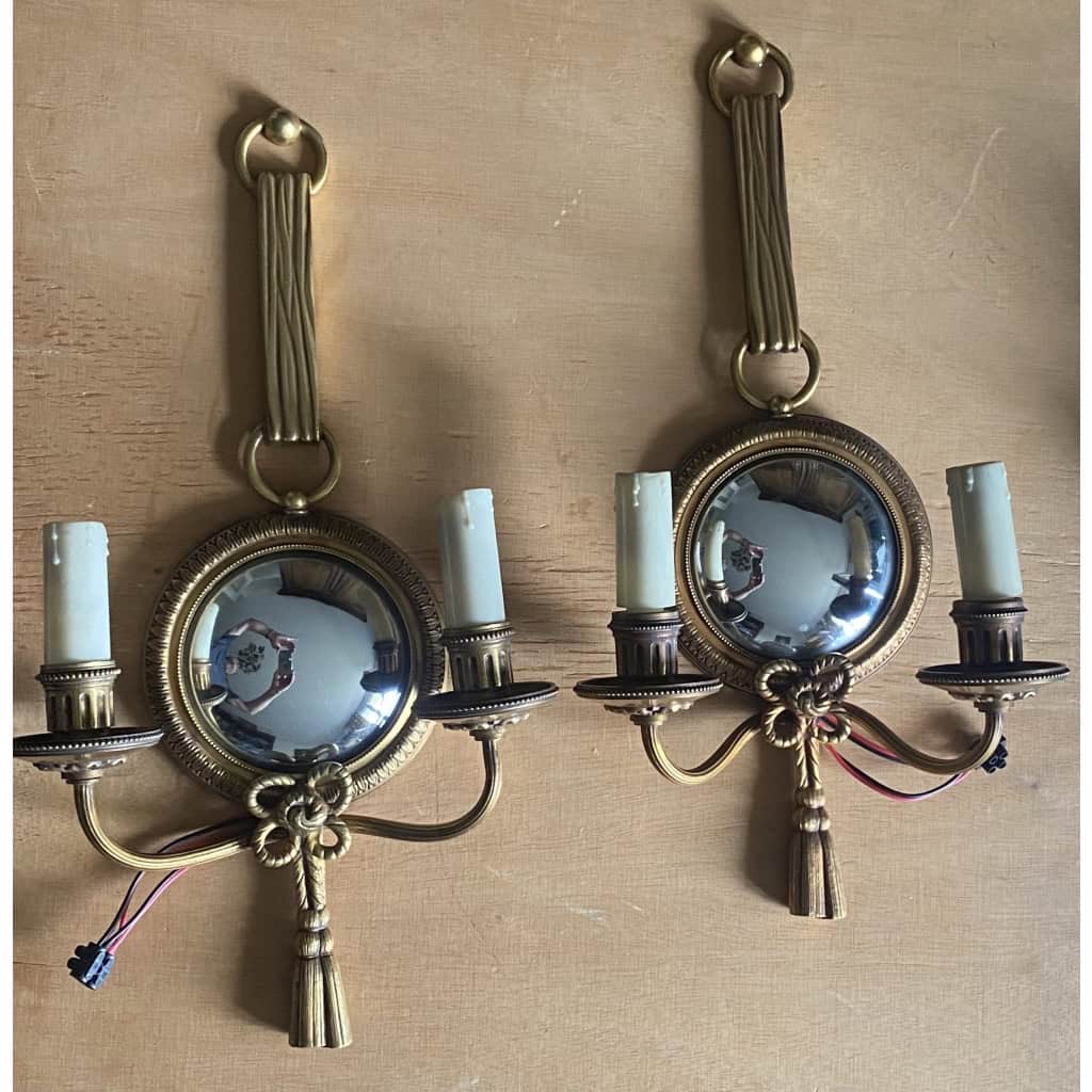1950/70′ Paire d’Appliques en Bronze Doré Avec Miroir Convexe Signée Petitot | Biron 1950/70′ Paire d’Appliques en Bronze Doré Avec Miroir Convexe Signée Petitot