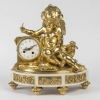 l’Amour Messager- Pendule De Style Louis XVI En Marbre Et Bronze Doré. Modèle De J.-b. Pigalle. | Biron |||||||||
