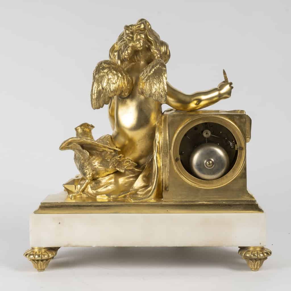 l’Amour Messager- Pendule De Style Louis XVI En Marbre Et Bronze Doré. Modèle De J.-b. Pigalle. | Biron l'Amour Messager- Pendule De Style Louis XVI En Marbre Et Bronze Doré. Modèle De J.-b. Pigalle.