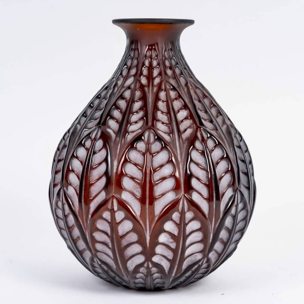 Vase « Malesherbes » verre ambre foncé patiné blanc de René LALIQUE | Biron |||||||