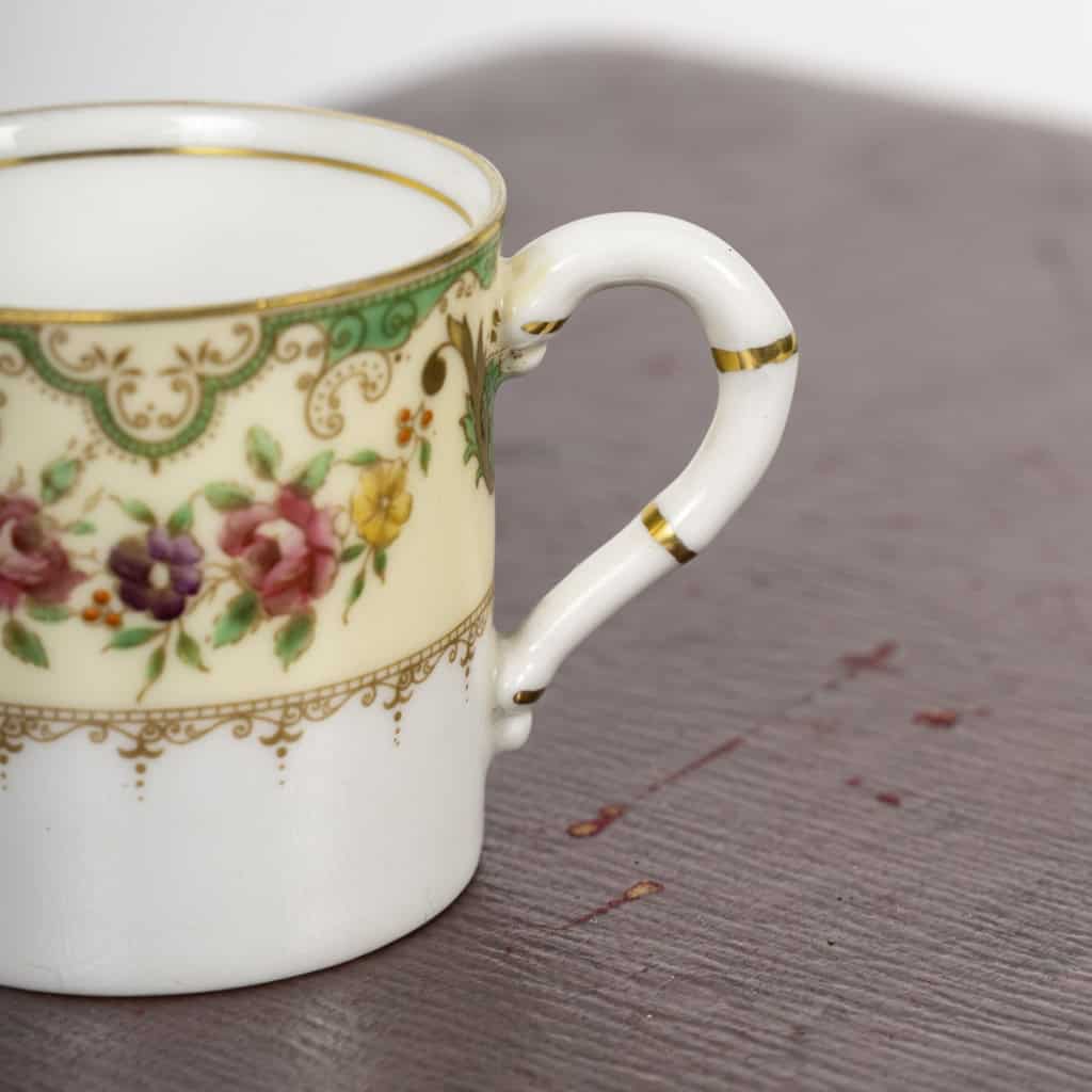 Coffret de tasses anglaises, Royal Worcester | Biron Coffret de tasses anglaises, Royal Worcester