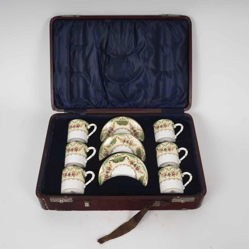 Coffret de tasses anglaises, Royal Worcester | Biron Coffret de tasses anglaises, Royal Worcester