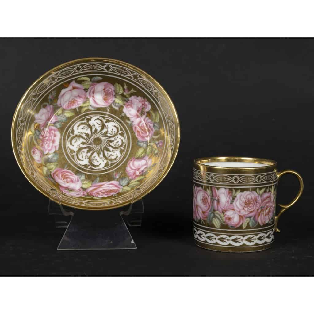 Tasse litron aux Roses XVIIIème, attribuée à Locré 1785 | Biron Tasse litron aux Roses XVIIIème, attribuée à Locré 1785