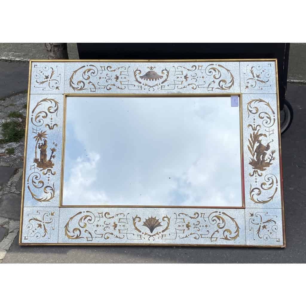 1960/70 Miroir Horizontal Aux Chinois Musiciens Décor Eglomisé Et Cadre Feuilles d’Or DLG Pansard | Biron ||||||||