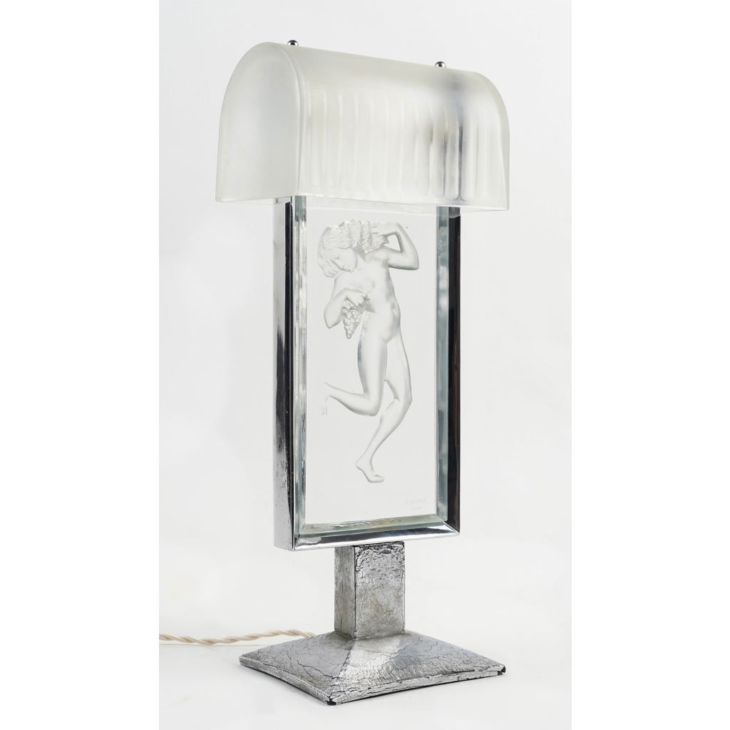 Lampe « Bacchante » verre blanc de René Lalique | Biron Lampe "Bacchante" verre blanc de René Lalique