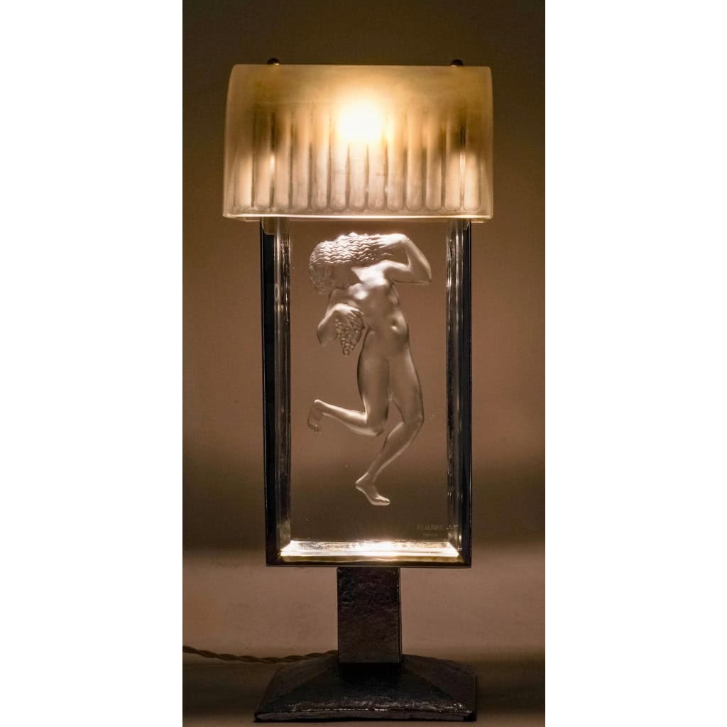 Lampe « Bacchante » verre blanc de René Lalique | Biron Lampe "Bacchante" verre blanc de René Lalique