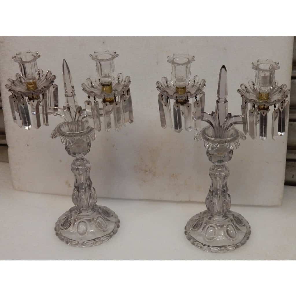 1880′ Paire de Chandeliers Baccarat Cristal Teinté Socles Bosses Rondes | Biron |||||||