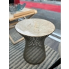 Knoll& Waren PLATNER, Paire de tables d’appoint en acier, plateau en marbre blanc veiné beige | Biron Knoll& Waren PLATNER, Paire de tables d'appoint en acier, plateau en marbre blanc veiné beige