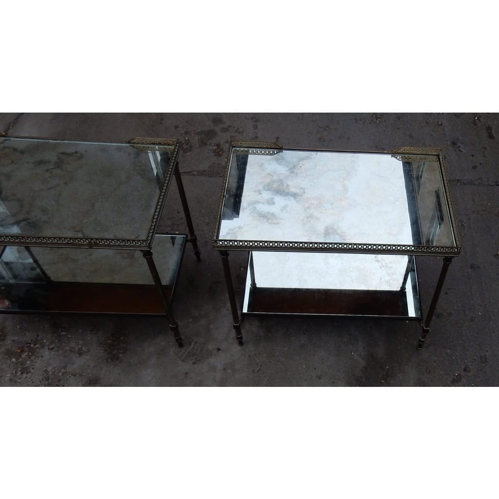 1970′ Paire de Bouts de Canapé Rectangulaires Maison Baguès Plateaux Miroirs Vieillis Avec Galeries Ajourées | Biron 1970′ Paire de Bouts de Canapé Rectangulaires Maison Baguès Plateaux Miroirs Vieillis Avec Galeries Ajourées