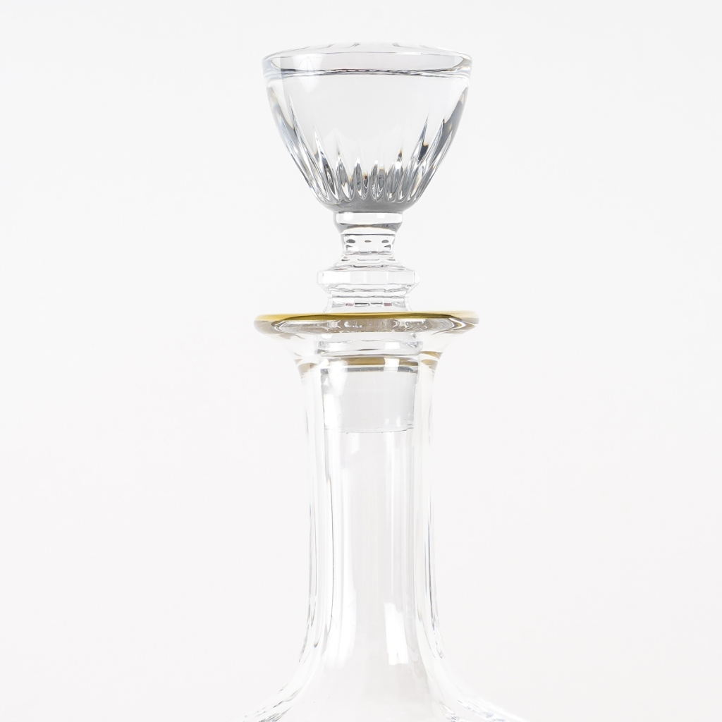 Carafe « Imperator » cristal blanc gravé et doré de BACCARAT | Biron Carafe "Imperator" cristal blanc gravé et doré de BACCARAT