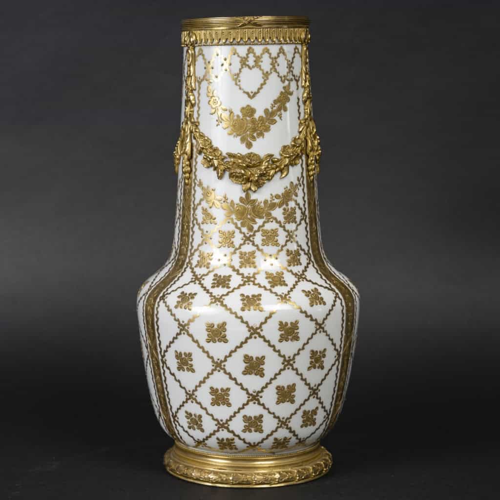 Vase blanc et or, XIXème siècle | Biron |||||||