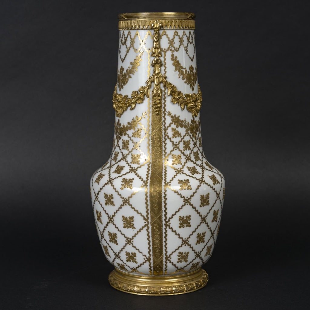 Vase blanc et or, XIXème siècle | Biron Vase blanc et or, XIXème siècle