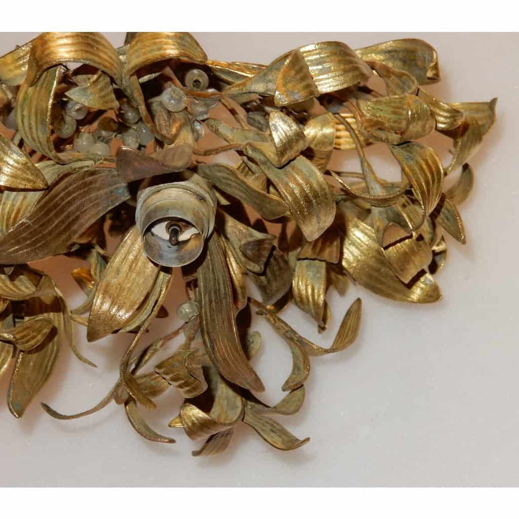 1900′ Lustre Boule de Gui en Bronze Art Nouveau a 3 Lampes | Biron 1900′ Lustre Boule de Gui en Bronze Art Nouveau a 3 Lampes