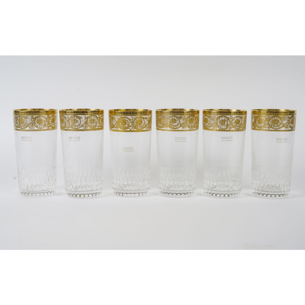 Suite de 6 gobelets et 1 carafe « Thistle » cristal gravé doré de SAINT LOUIS | Biron Suite de 6 gobelets et 1 carafe « Thistle » cristal gravé doré de SAINT LOUIS