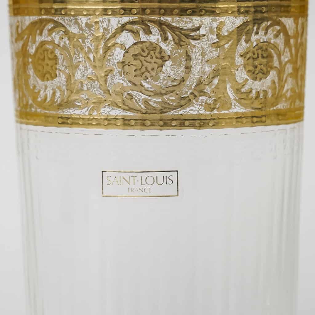 Suite de 6 gobelets et 1 carafe « Thistle » cristal gravé doré de SAINT LOUIS | Biron Suite de 6 gobelets et 1 carafe « Thistle » cristal gravé doré de SAINT LOUIS