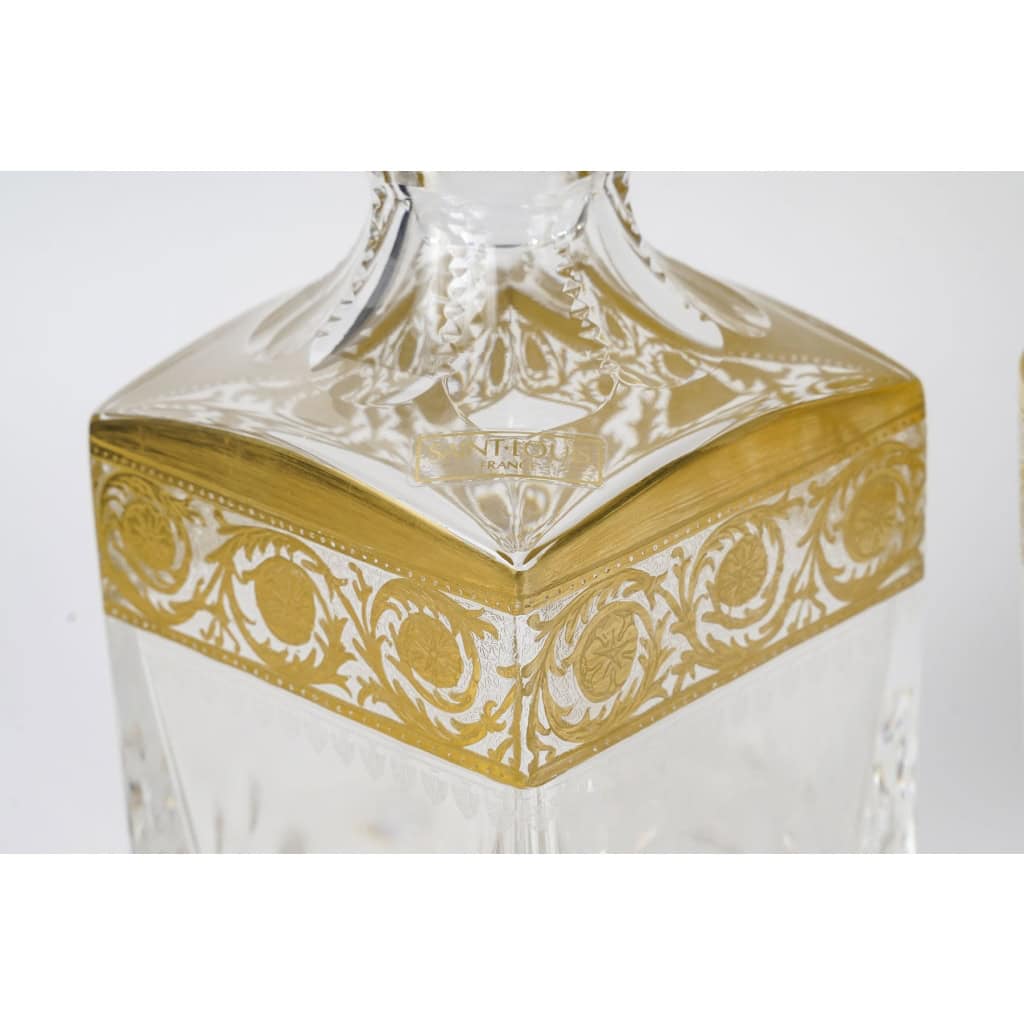 Suite de 6 gobelets et 1 carafe « Thistle » cristal gravé doré de SAINT LOUIS | Biron Suite de 6 gobelets et 1 carafe « Thistle » cristal gravé doré de SAINT LOUIS