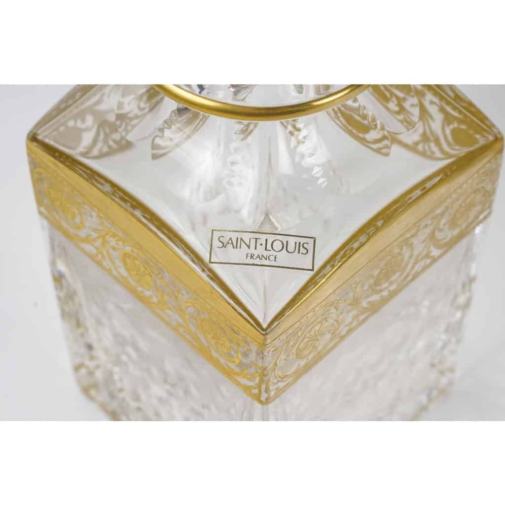 Suite de 6 gobelets et 1 carafe « Thistle » cristal gravé doré de SAINT LOUIS | Biron Suite de 6 gobelets et 1 carafe « Thistle » cristal gravé doré de SAINT LOUIS