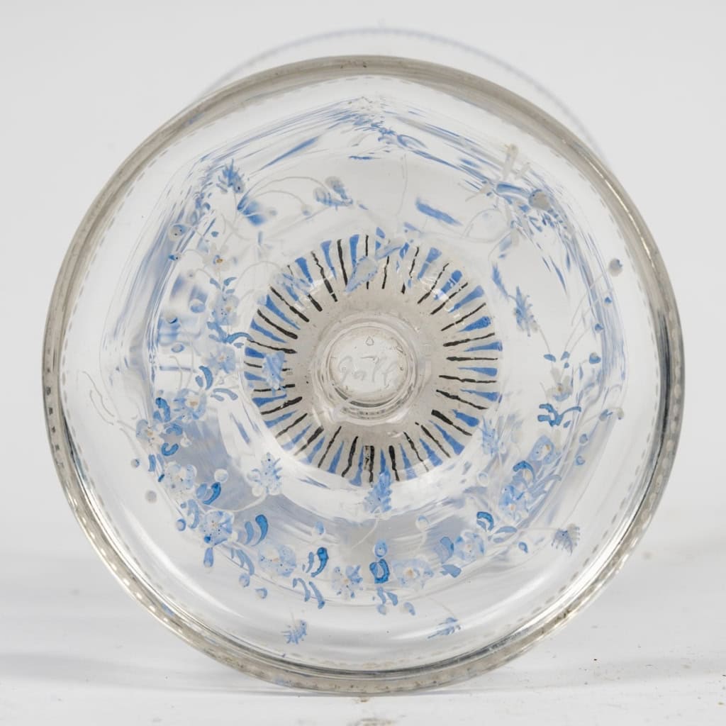 Vase Cornet "Libellules, Fleurettes et Nœuds" verre blanc émaillé bleu et blanc d'Emile GALLE