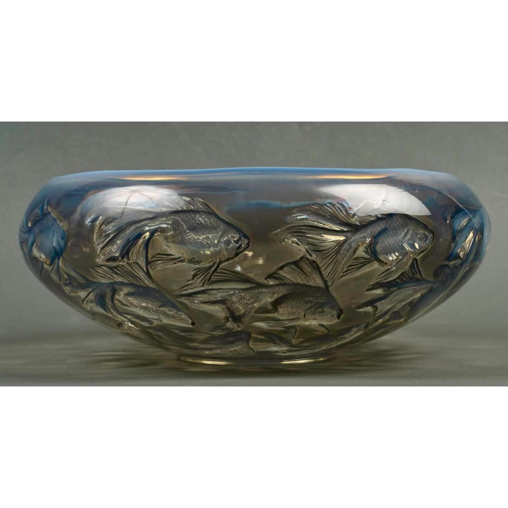 Coupe "Cyprins" verre opalescent de René LALIQUE