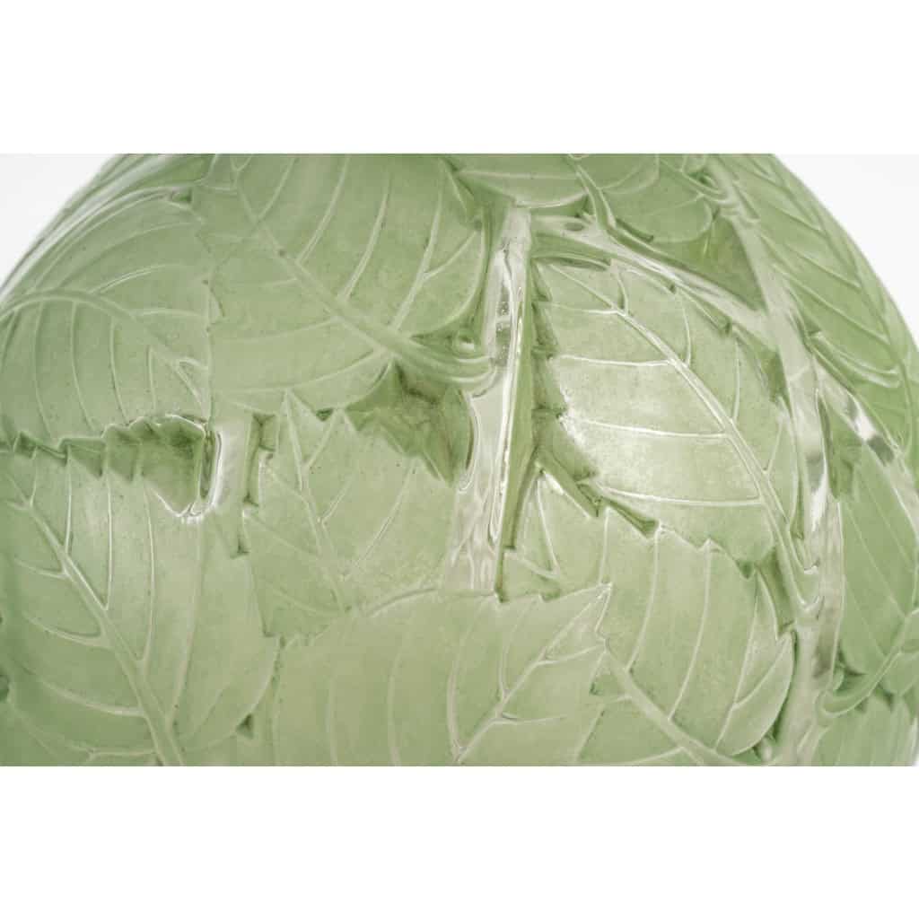 René Lalique, Vase Lalique » Milan » 1929 | Biron René Lalique, Vase Lalique " Milan" 1929