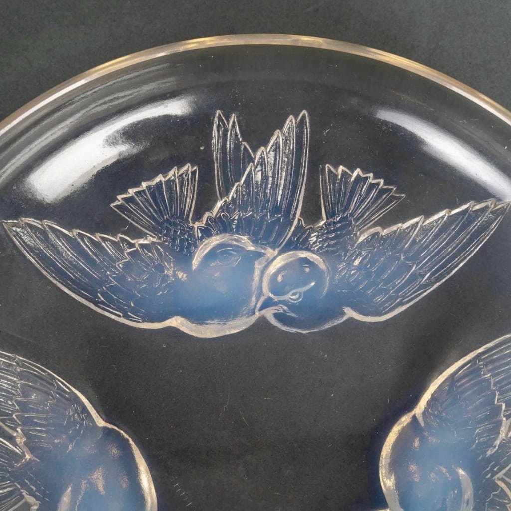 Coupe « Nonnettes » verre opalescent de René LALIQUE | Biron Coupe "Nonnettes" verre opalescent de René LALIQUE