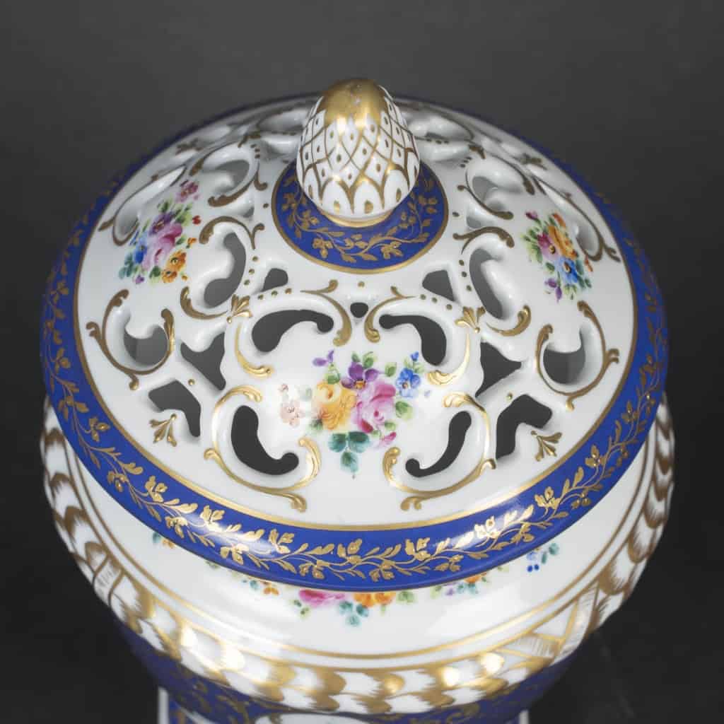 Pot à pot-pourri à couvercle, Le Tallec | Biron Pot à pot-pourri à couvercle, Le Tallec