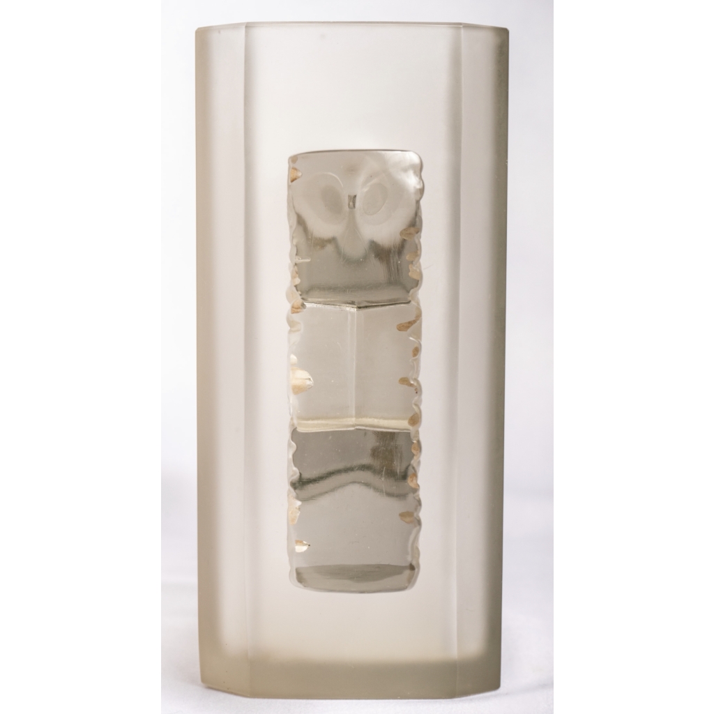 Vase "Margaret" verre blanc patiné sépia de René LALIQUE
