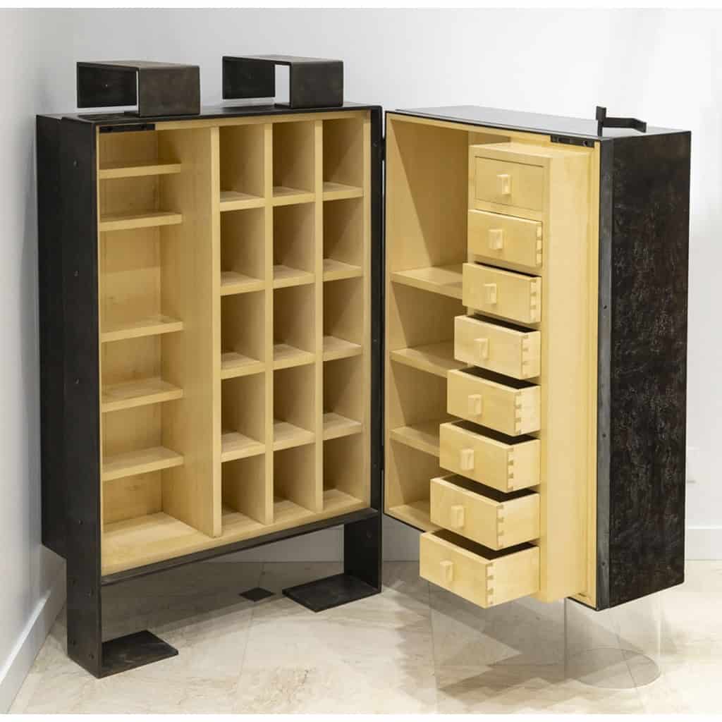 “MA374” linen chest in wood and wrought iron by Pierre CHAREAU | Biron ||||||||