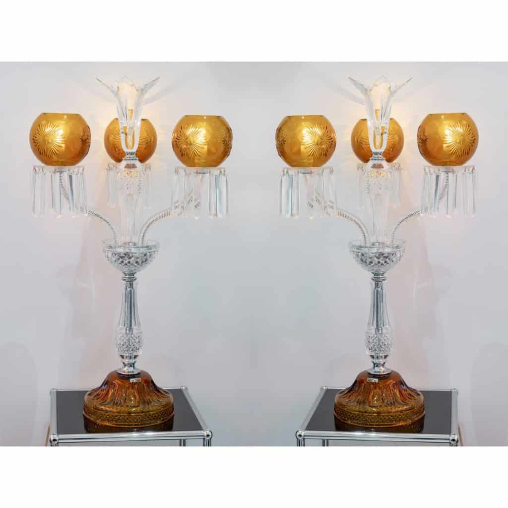 Paire de Candélabres trois lumières « Maharadja » cristal blanc et ambre de SAINT LOUIS | Biron |||||||||