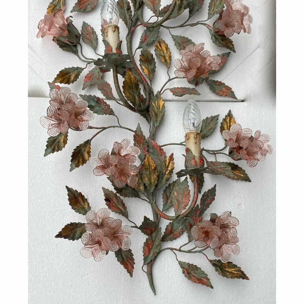 1970′ Applique en Métal Peint Et Fleurs En Cristal de Murano | Biron 1970′ Applique en Métal Peint Et Fleurs En Cristal de Murano