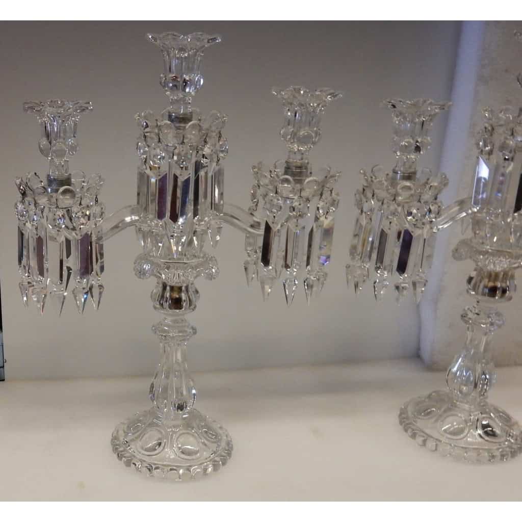 Paire de Chandeliers Baccarat Avec 2 Branches Socles Perlés | Biron Paire de Chandeliers Baccarat Avec 2 Branches Socles Perlés