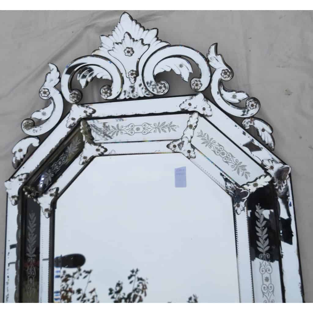 Miroir Venise Octogonal à Fronton Tain Mercure avec Fleurs Gravées | Biron Miroir Venise Octogonal à Fronton Tain Mercure avec Fleurs Gravées