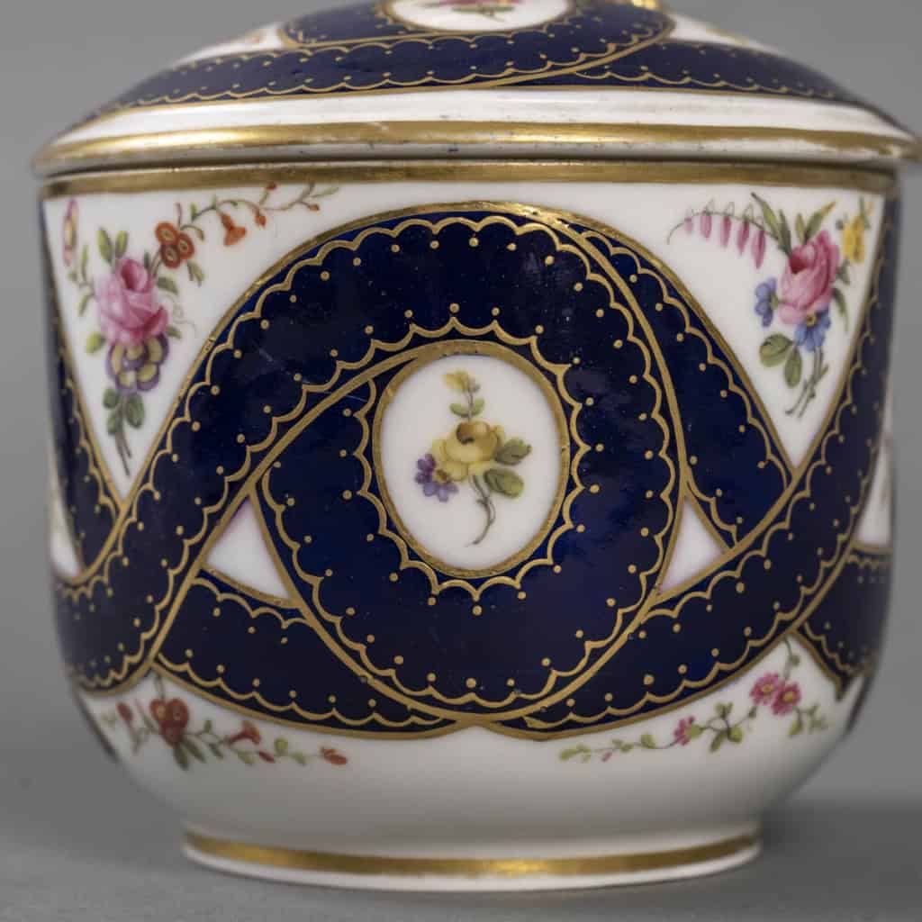 Sèvres Pot Couvert, 1766 | Biron Sèvres Pot Couvert, 1766