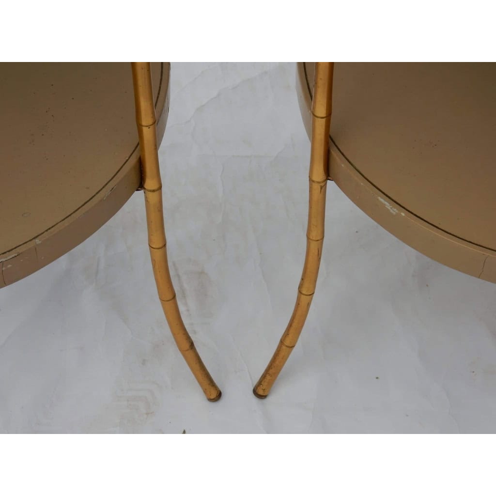 1970/80′ Paire de Guéridons Tripodes Décor Bambou, Plateaux Laqués Style Maison Jansen | Biron 1970/80′ Paire de Guéridons Tripodes Décor Bambou, Plateaux Laqués Style Maison Jansen