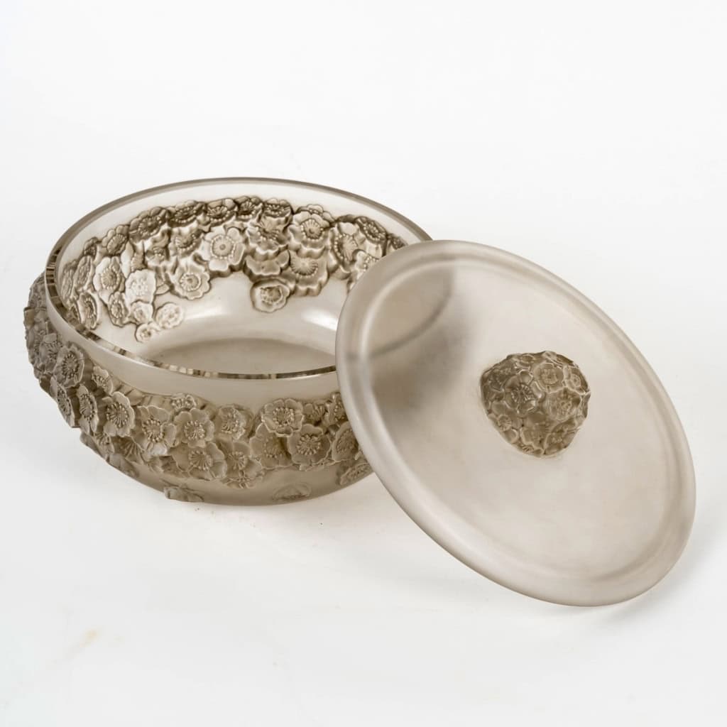 Boîte "Primevères" verre blanc patiné sépia de René LALIQUE