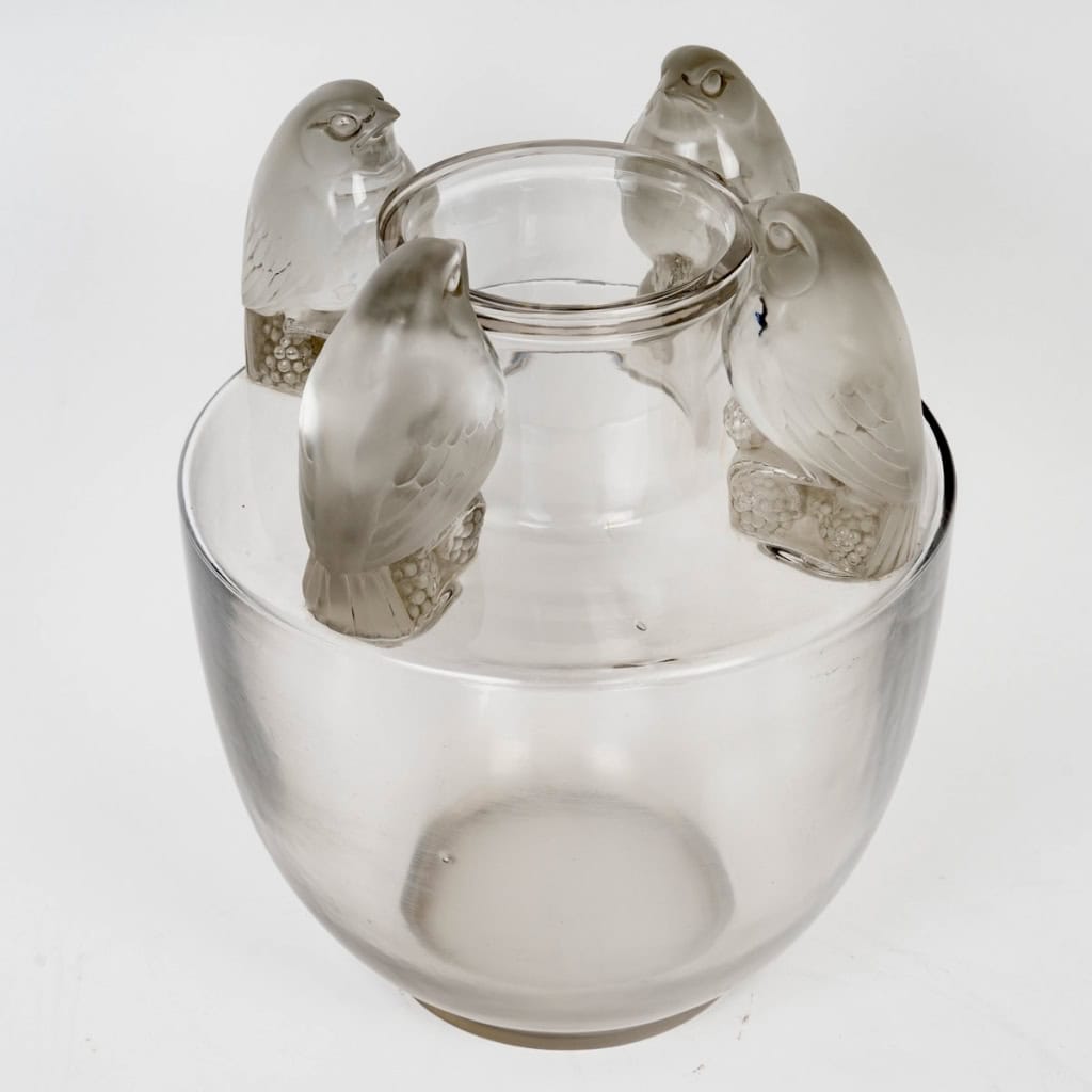 Vase « Bellecour » verre blanc de René LALIQUE | Biron Vase "Bellecour" verre blanc de René LALIQUE